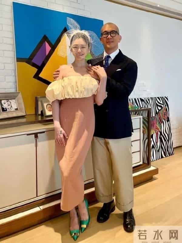 比基尼派对:具俊晔开比基尼派对,美女如云穿着大胆,开香槟庆祝不怕大S吃醋