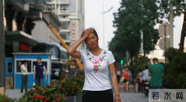 丽水小三:原配被小三划百刀毁容,还被亲生儿女告上法庭,儿子:我爸没错