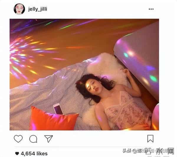 韩素希晒绘画作品被担心精神状态