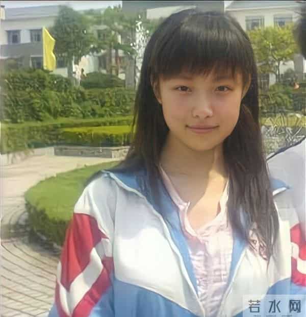 倪妮初中毕业照曝光