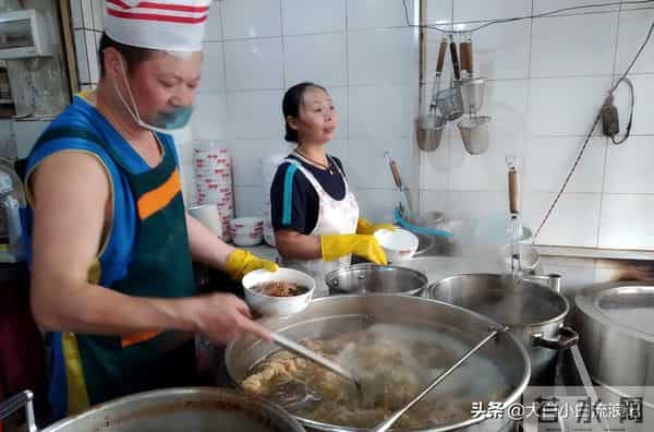 果儿姐：贵州不但有暖心的王果儿和有趣的毛毛姐，更有独特的美食，好嗨哟