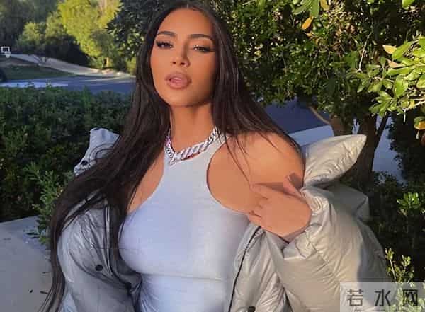 金卡戴珊钻石牙套