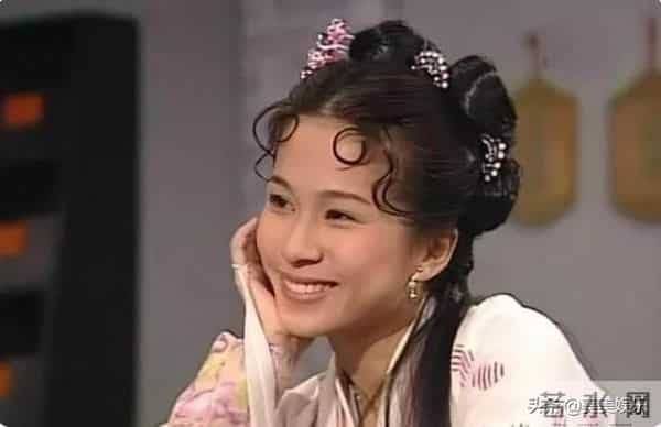 文颂娴车震:45岁文颂娴复出拍戏!曾和老公车内激吻20分钟,如今男方破产