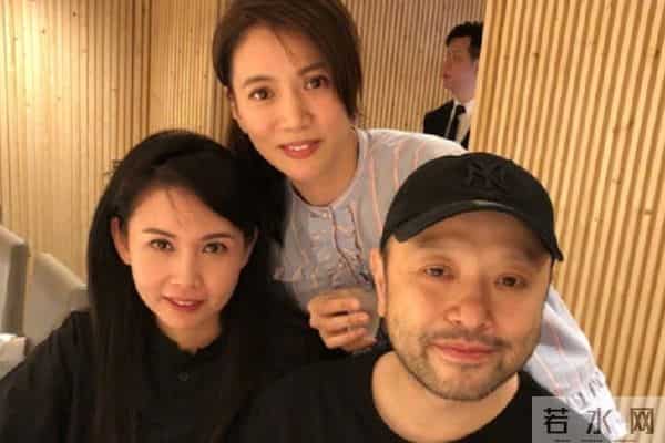 邱淑贞三女儿同框