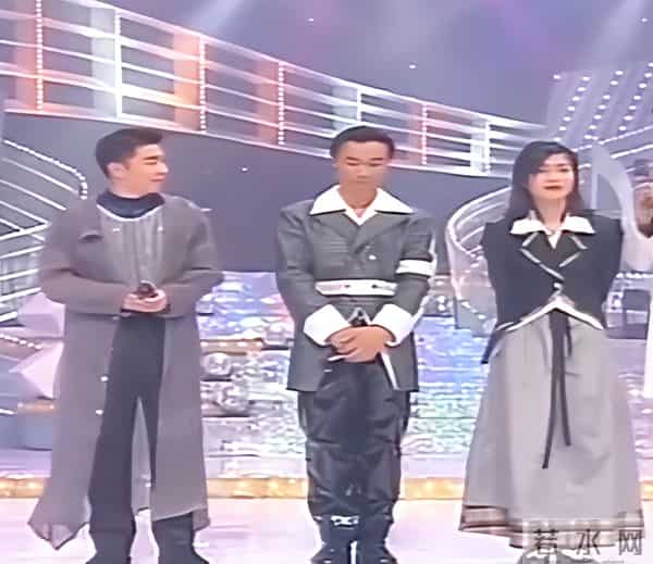 徐濠萦骂中国人