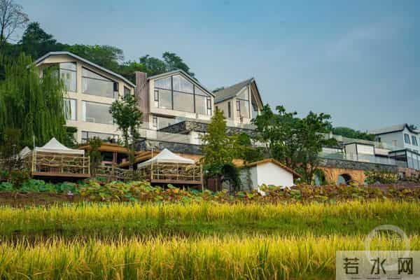 金鳌山:秋日金鳌山 五彩梯田美