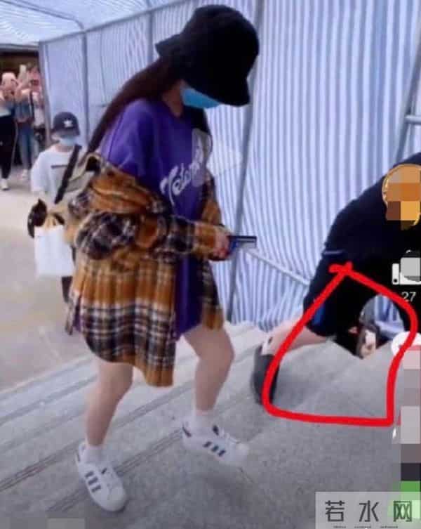 qq狗仔队:揭秘杨幂、李现偷拍事件背后的罪魁祸首——大陆狗仔队的运作机制