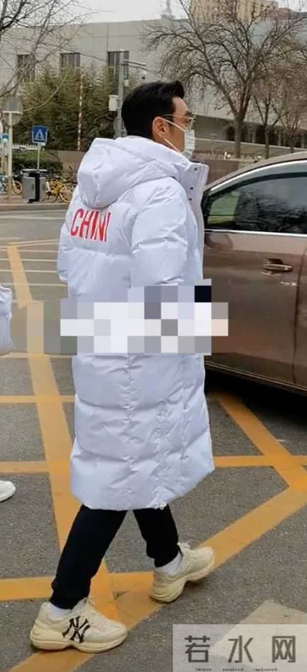 陈坤春晚：央视春晚首次大联排！刘欢满头白发，刘涛提万元包，陈坤穿拖鞋