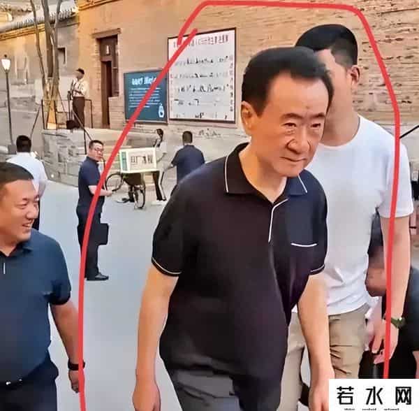 71岁王健林被限高消费，近照骨瘦如柴，在日本的思聪也传来坏消息