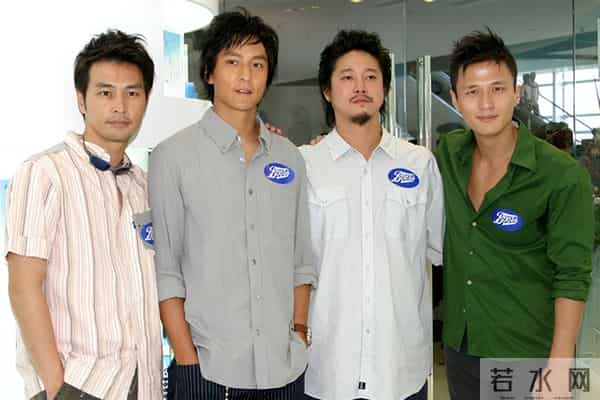 连凯老婆:52岁连凯全家定居内地,经营化妆培训中心,近照胡子拉碴男人味足