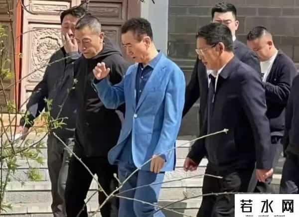 71岁王健林被限高消费，近照骨瘦如柴，在日本的思聪也传来坏消息