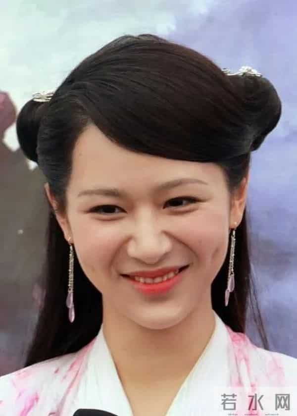 柳岩整形前后对比