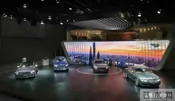 上海车展宾利女销售