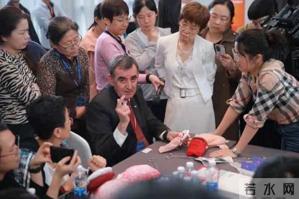 宝宝论坛:110名中外专家汇聚深圳,谈谈宝宝那些事儿!宝安这个国际妇幼健康论坛很前沿