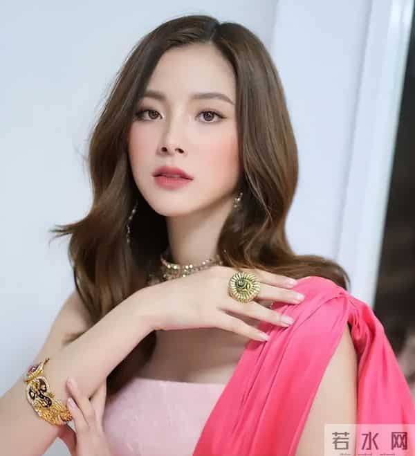 张元英是中国人吗