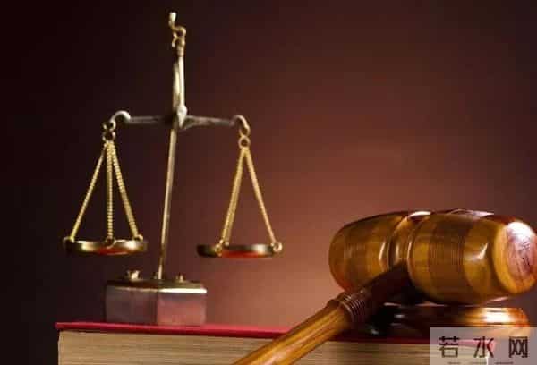 恋袜癖：恋袜癖？变态男偷丝袜：每条丝袜，他都做了女主人气味编号！