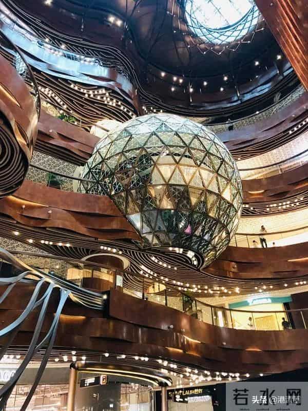 余雅颖：香港这个“清流”富三代，每天都在给市民发钱