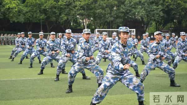 重庆11中:重庆十一中举办高2028届学子七天军训交出成长答卷