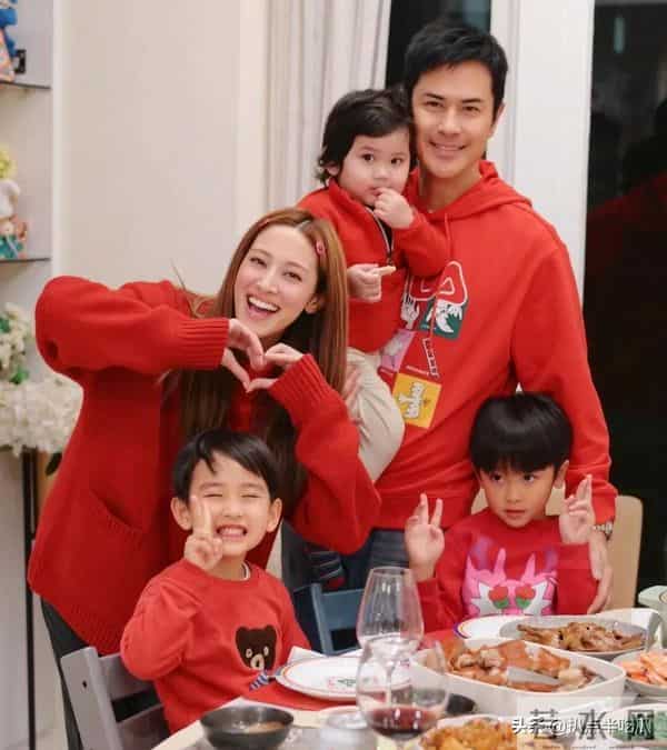 月事妹是谁:何超莲否认婚变 - “豪门赘婿”不好当,感情混杂利益,狗血一地?