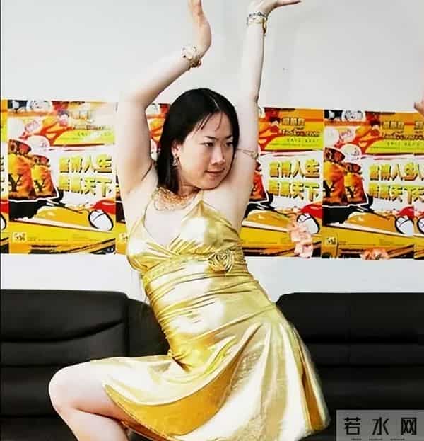 芙蓉姐照片：18年前，曾火爆全网的初代网红“芙蓉姐姐”，如今怎么样了？