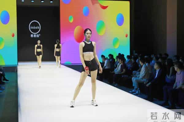 昕薇：超模来了！2025英模中国超模大赛山东赛区总决赛暨2025昕薇“中国女孩”大赛山东赛区总决赛在山东服装职业学院举行