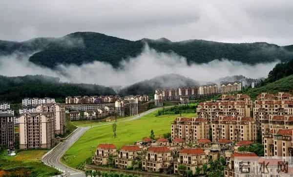 隆鑫花漾的山谷