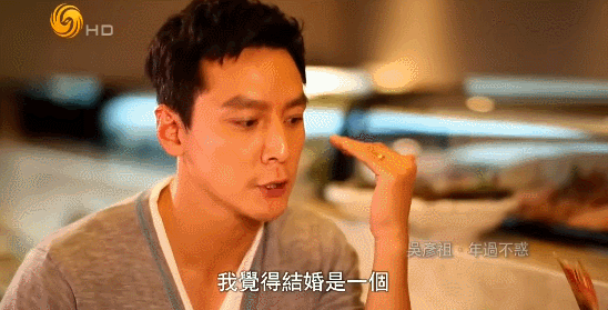 月事妹是谁:何超莲否认婚变 - “豪门赘婿”不好当,感情混杂利益,狗血一地?