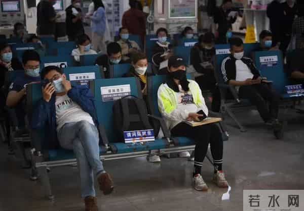 新冠风暴下的妇产科