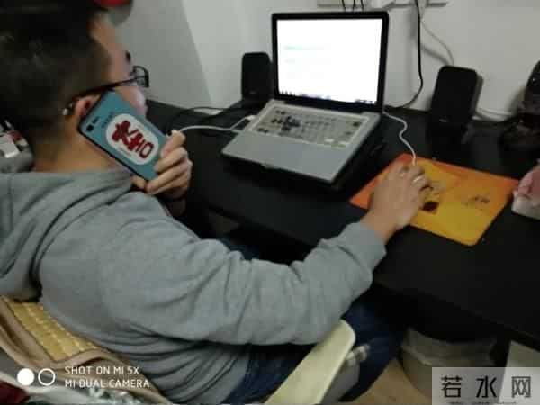 黑丝丝教师：心疼！复学后高三班主任的十二时辰，一起来感受下……