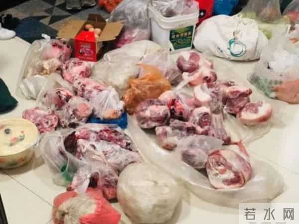 肉妈:后备箱被妈妈塞三百斤肉,女子晒出“最强年货”,网友:吃完又过年了