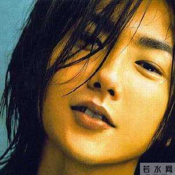 黄义达女友：黄义达：出道19年，曾因抑郁出家，43岁依然少年