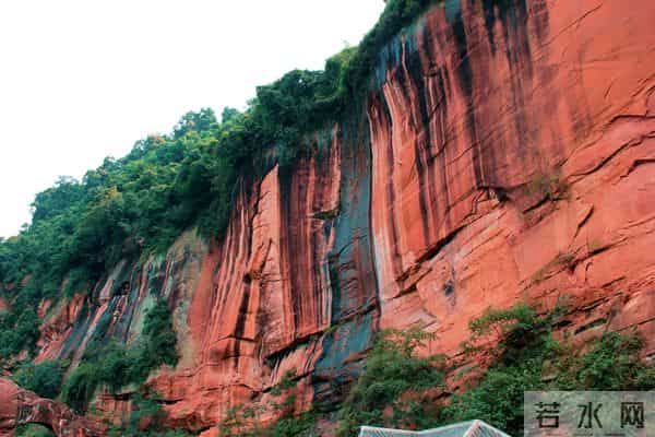 隆鑫花漾的山谷