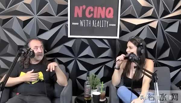 恋足片:1万美金舔脚半小时?导演昆汀被曝恋足癖,影片多次出现脚的场景