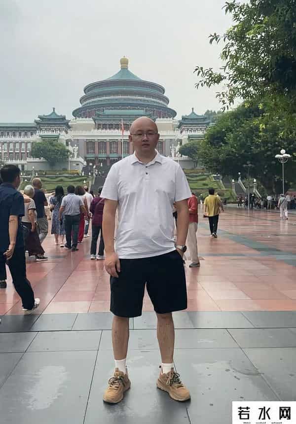江苏一公司老板季晨阳去世，提新车没多久，女儿12岁，妻子很漂亮