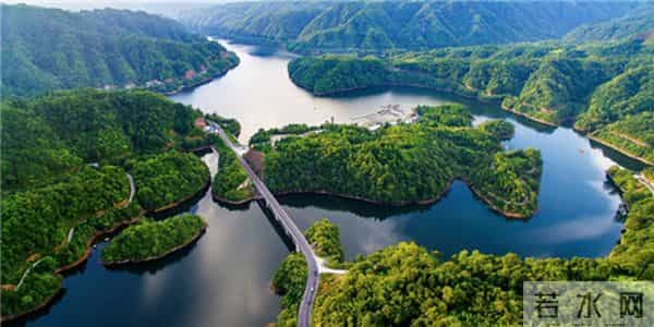 隆鑫花漾的山谷