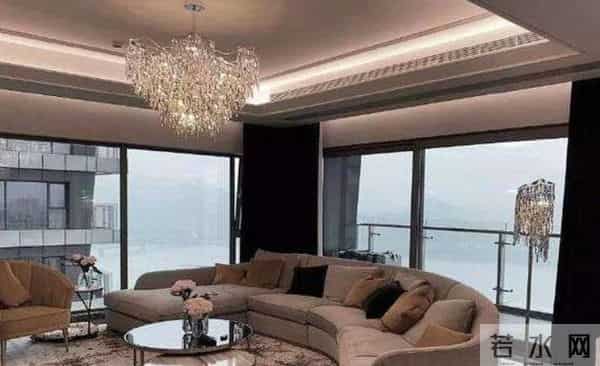 花珊珊：王岳伦恋上花珊珊，软饭男和精明女的较量，还是男人都爱女网红？