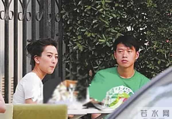 q姓女星:24小时6个瓜,曝杨采钰、陈金飞已离婚,曝魏大勋、秦岚正在热恋