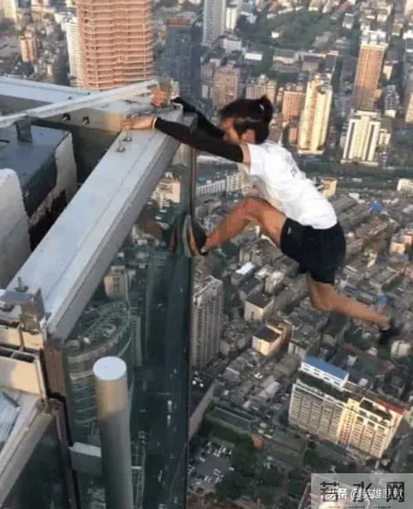 塔吊小邱妹怎么死的