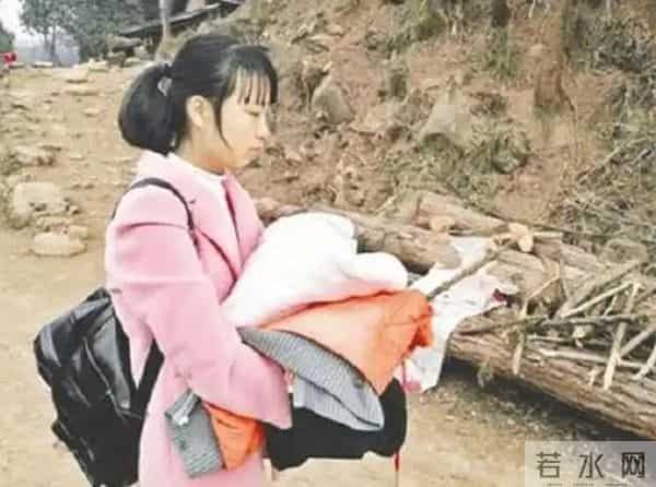 夫妇身亡留下的8孩有很多人想领养