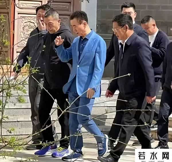 71岁王健林“限高”已取消 近照骨瘦如柴，在日本的思聪传来坏消息