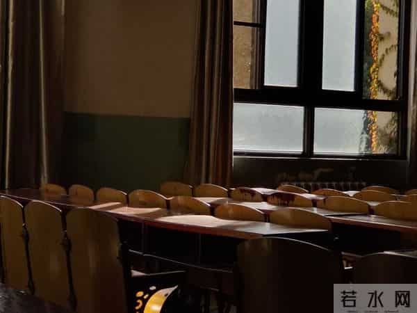 为了卖掉房子 她做了半年中介