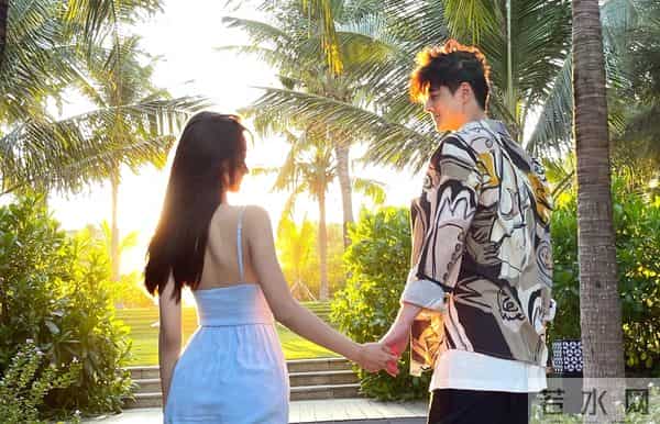 郭品超女友：郭品超“爷孙恋”定下来了，与小19岁马泽涵年后结婚，汪东城伴郎