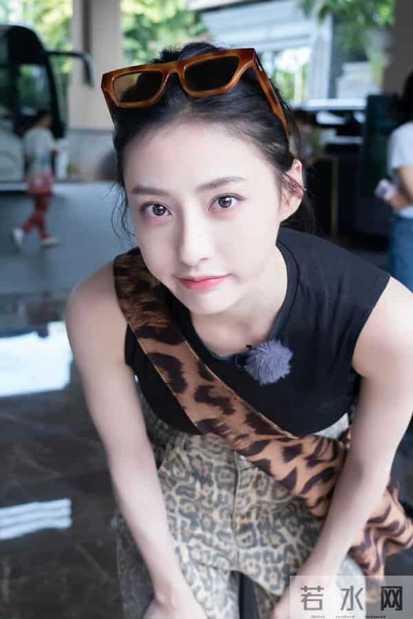 胡连馨和于适视频截图