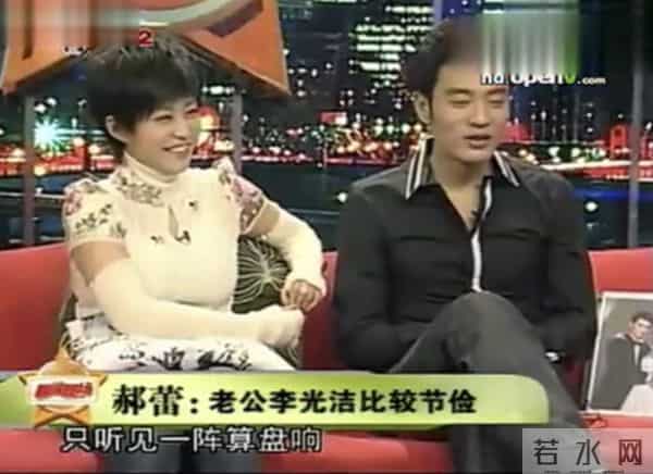 隋雨蒙多大:41岁李光洁晒照庆生,与小12岁娇妻贴面亲密自拍,女方高颜值吸睛