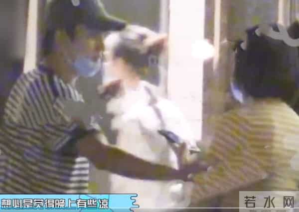 韩东君恋情：韩东君被曝新恋情！与神秘女子穿情侣装举止亲密，聚餐后一起回家