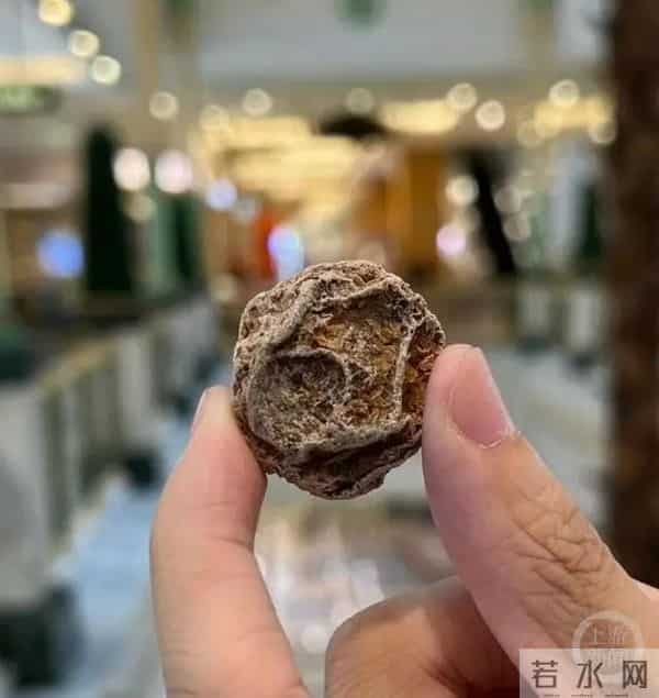 店铺2颗话梅卖51元合计每斤1600元