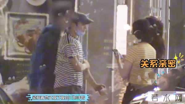 韩东君恋情：韩东君被曝新恋情！与神秘女子穿情侣装举止亲密，聚餐后一起回家