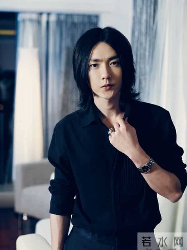 黄义达女友：黄义达：出道19年，曾因抑郁出家，43岁依然少年