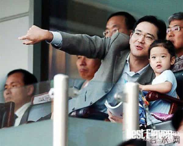 美瞳论坛:有钱有颜!三星公主李元珠颜值赶超爱豆,现实版《继承者们》