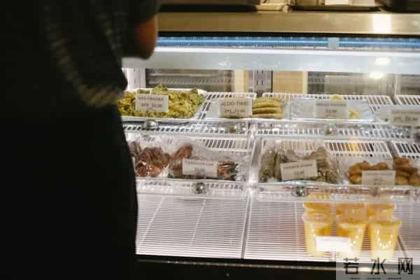 打折论坛:中国的折扣零食店正在崛起,是否会替代夫妻店成为消费首选?